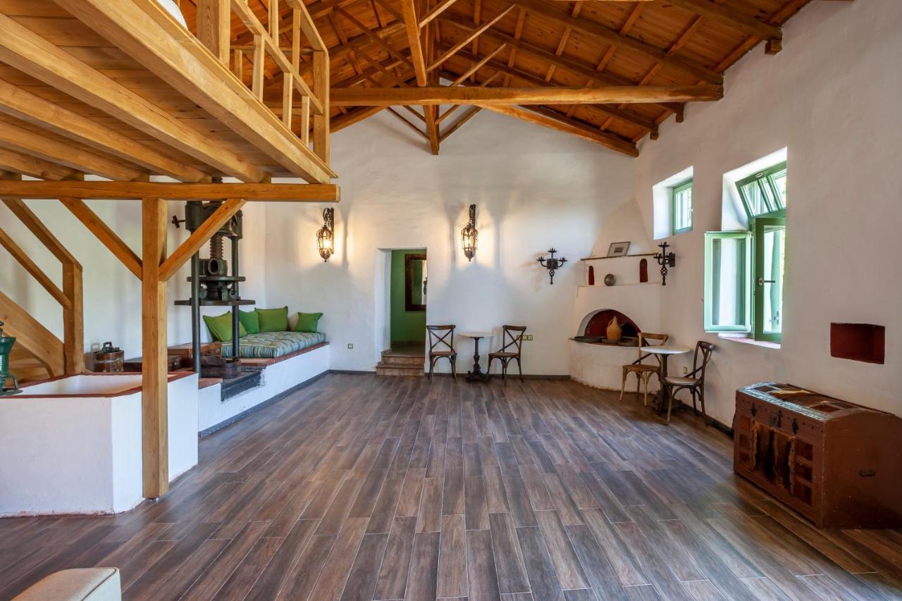 Olea Skopelos Villas With Swimming Pools & Sea View Panormos  エクステリア 写真